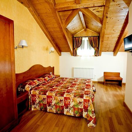Hotel Montseny Espuy Buitenkant foto