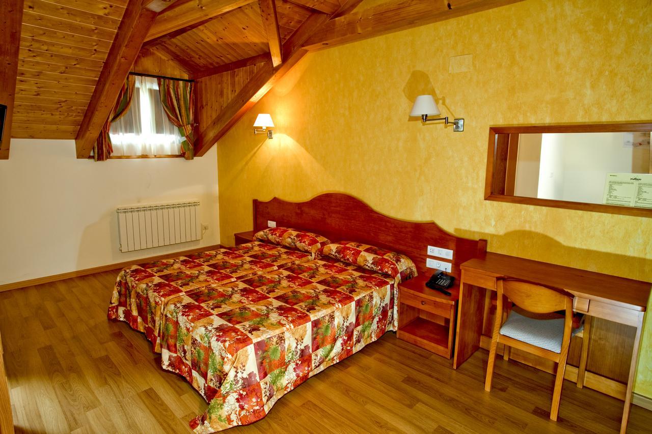 Hotel Montseny Espuy Buitenkant foto