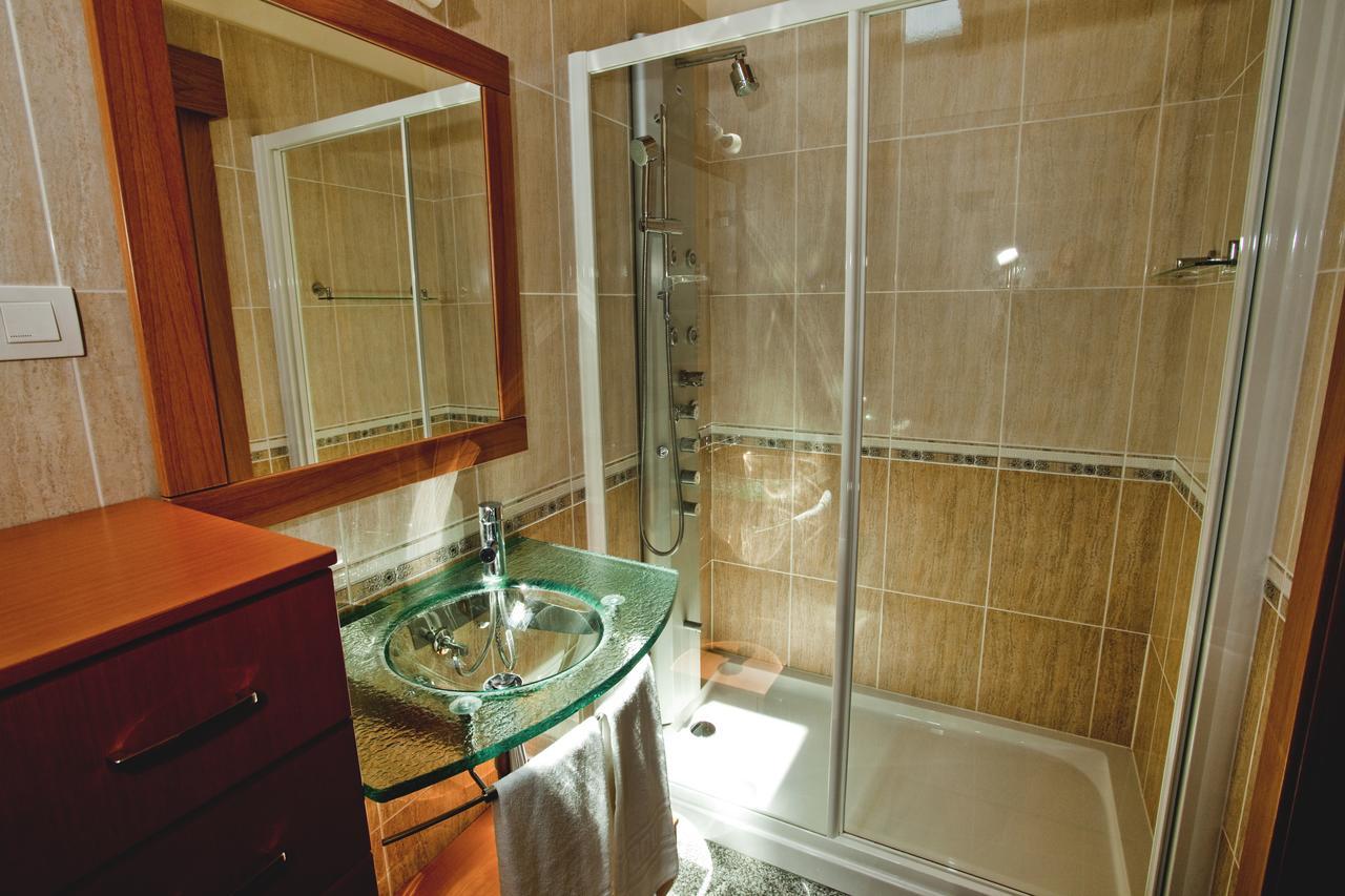 Hotel Montseny Espuy Buitenkant foto